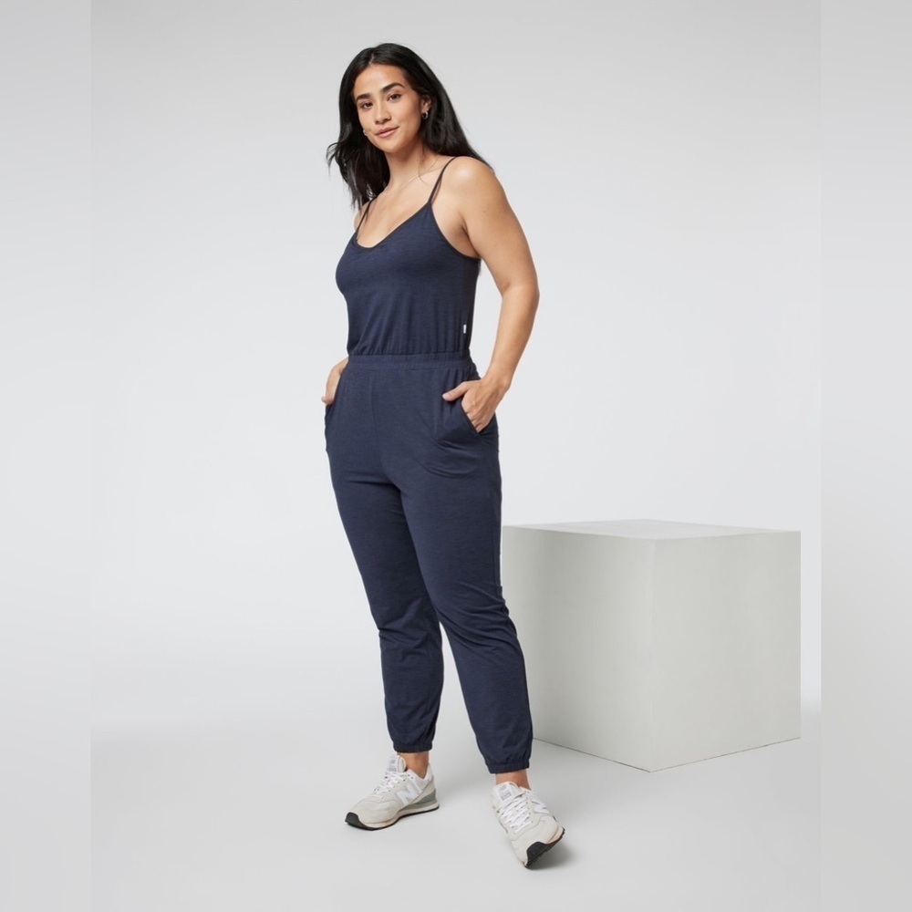 Vuori Lux Jogger Jumpsuit Tank Bra Blue Heather Size XL Activewear LIKE NEW